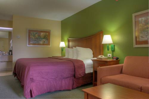 Imagen de la habitación del Hotel Quality Inn Merchants Drive. Foto 4
