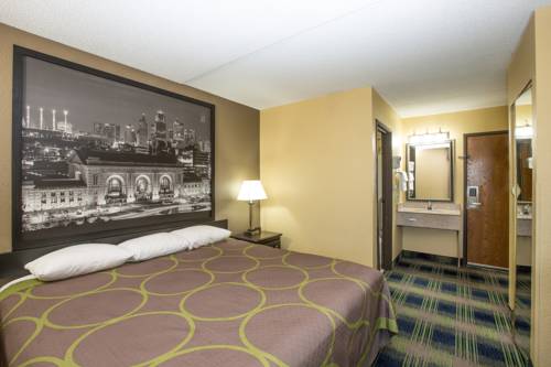 Imagen de la habitación del Hotel Quality Inn Merriam Kansas City. Foto 5