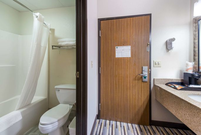 Imagen de la habitación del Hotel Quality Inn, Michigan City. Foto 16