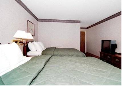 Imagen de la habitación del Hotel Quality Inn Midway. Foto 2