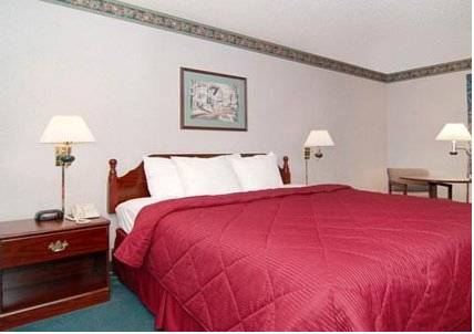 Imagen de la habitación del Hotel Quality Inn Midway. Foto 3