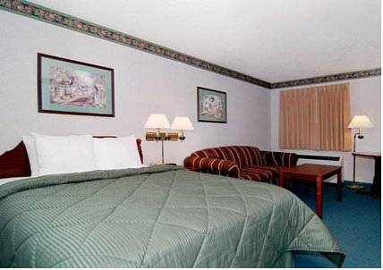 Imagen de la habitación del Hotel Quality Inn Midway. Foto 6