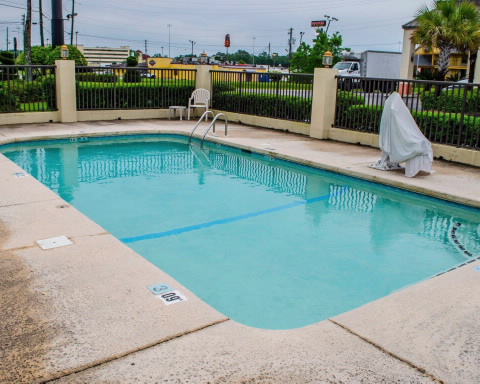Imagen de la piscina del Hotel Quality Inn Mobile West Tillmans Corner. Foto 8