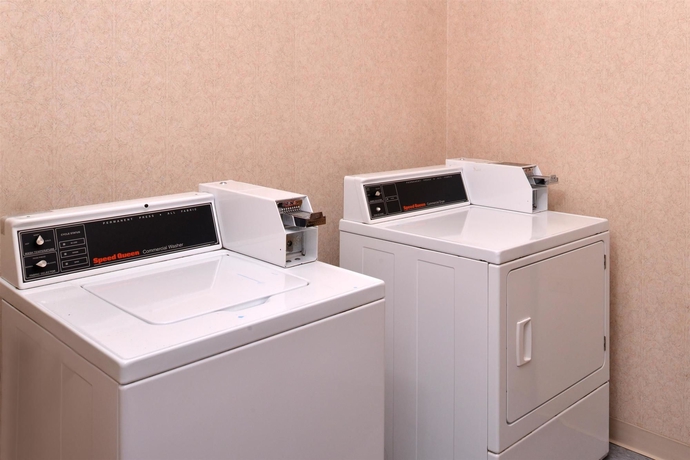 Imagen de los interiores del Hotel Quality Inn Monee I-57. Foto 13