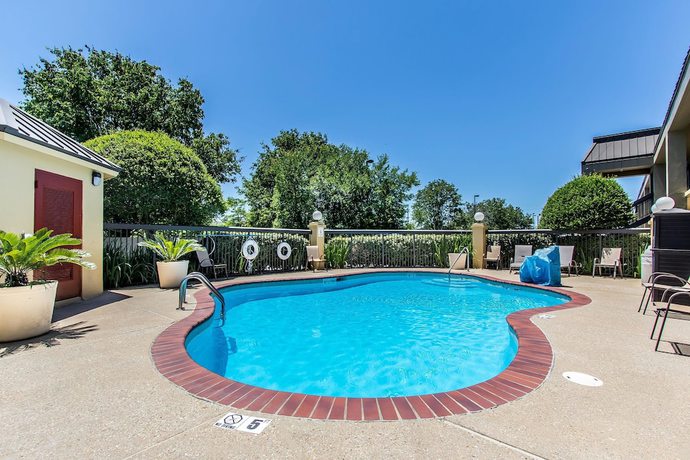 Imagen de la piscina del Hotel Quality Inn, Monroe. Foto 19