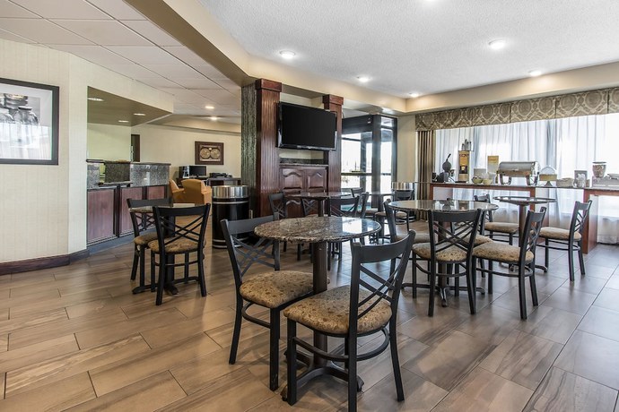 Imagen del bar/restaurante del Hotel Quality Inn, Monroe. Foto 3