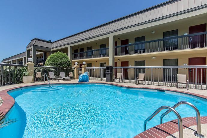 Imagen de la piscina del Hotel Quality Inn, Monroe. Foto 20