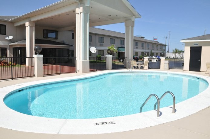 Imagen de la piscina del Hotel Quality Inn Montgomery South. Foto 5
