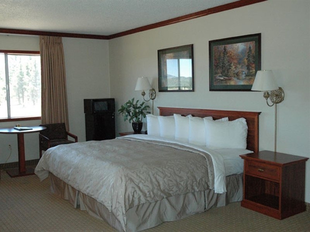 Imagen general del Hotel Quality Inn Mountain Ranch. Foto 2