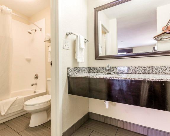 Imagen de la habitación del Hotel Quality Inn Mt. Pleasant - Charleston. Foto 9