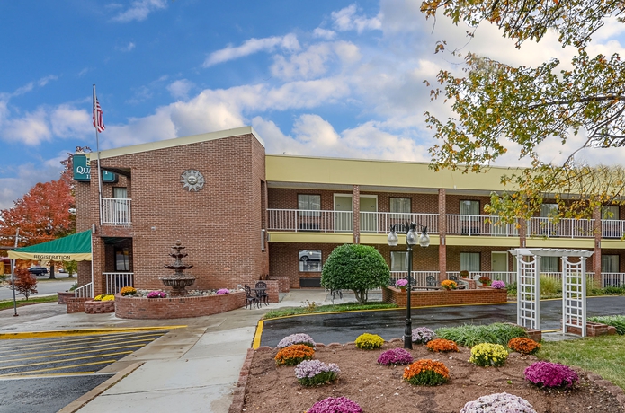 Imagen de los exteriores del Hotel Quality Inn Mt. Vernon. Foto 10