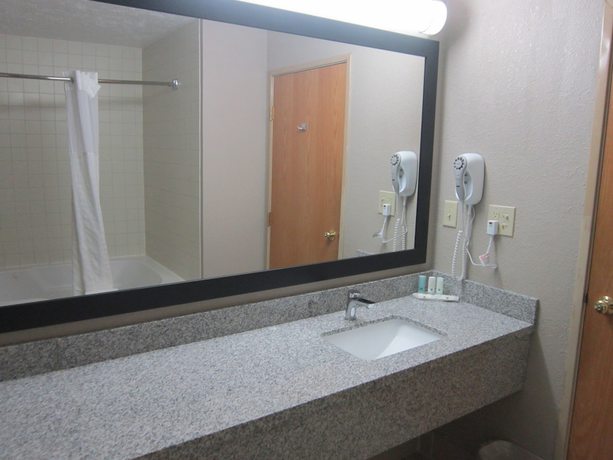 Imagen de la habitación del Hotel Quality Inn Nashville - Bloomington. Foto 4