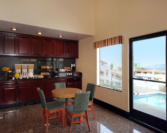 Imagen del bar/restaurante del Hotel Quality Inn Near City Of Hope. Foto 4