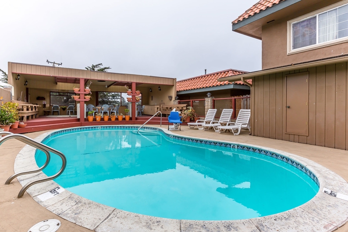 Imagen de la piscina del Hotel Quality Inn Near Hearst Castle. Foto 16