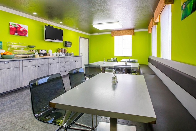 Imagen del bar/restaurante del Hotel Quality Inn Near Hollywood Walk Of Fame. Foto 3