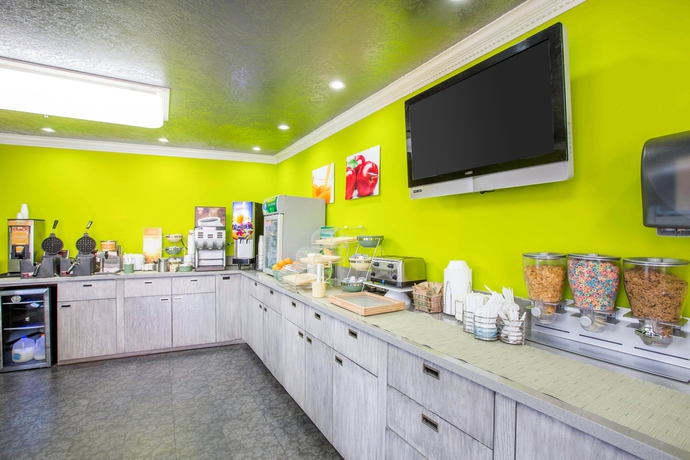 Imagen del bar/restaurante del Hotel Quality Inn Near Hollywood Walk Of Fame. Foto 4