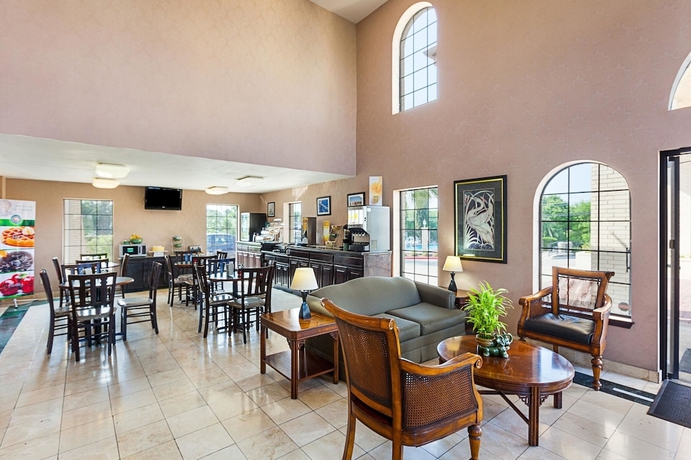 Imagen de los interiores del Hotel Quality Inn Near Medical Center, San Antonio. Foto 19