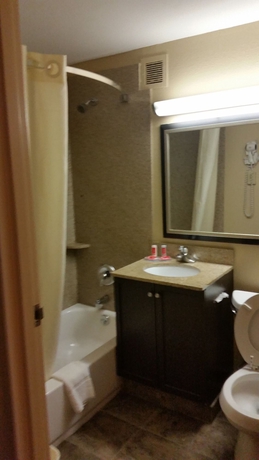 Imagen de la habitación del Hotel Quality Inn Near Pimlico Racetrack. Foto 8