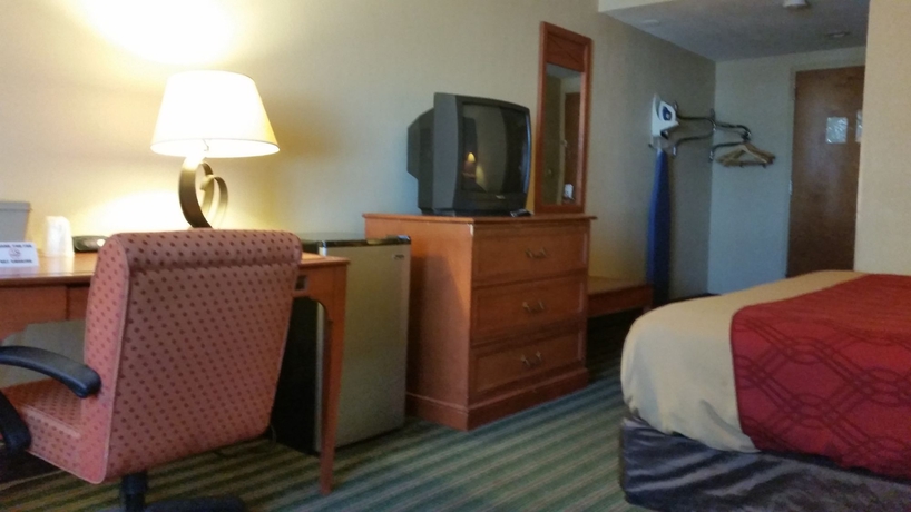 Imagen de la habitación del Hotel Quality Inn Near Pimlico Racetrack. Foto 10