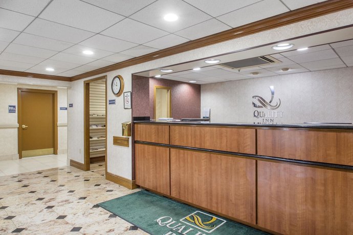 Imagen de los interiores del Hotel Quality Inn Near Princeton. Foto 15