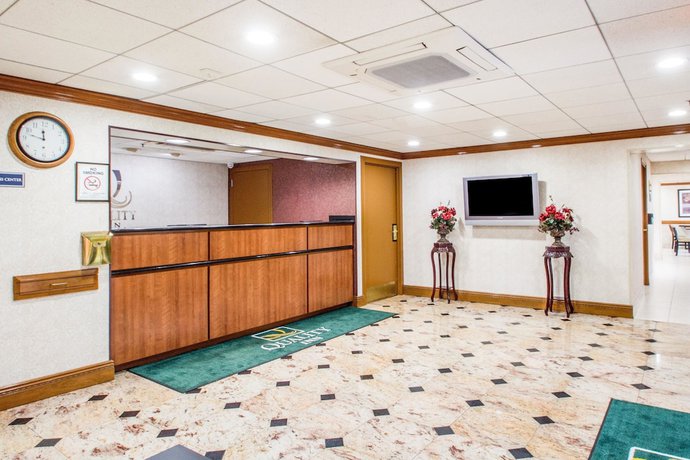 Imagen de los interiores del Hotel Quality Inn Near Princeton. Foto 18