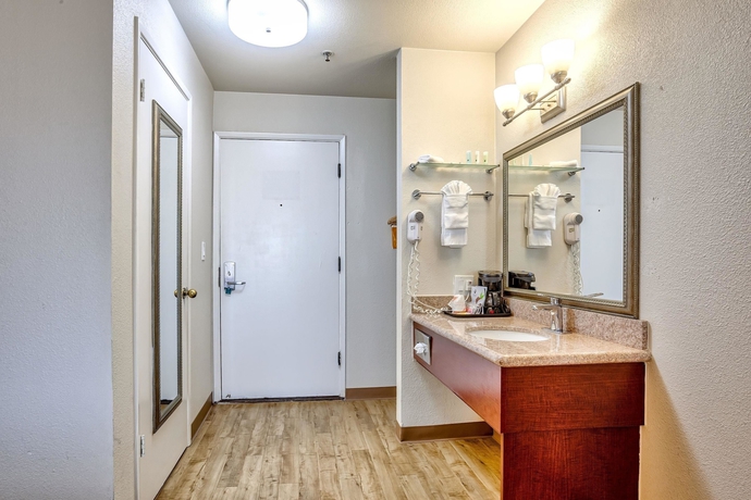 Imagen de la habitación del Hotel Quality Inn Near Six Flags Discovery Kingdom - Napa Valley. Foto 15