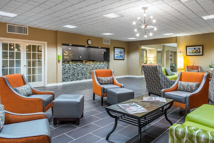 Imagen de los interiores del Hotel Quality Inn, New Kensington . Foto 14