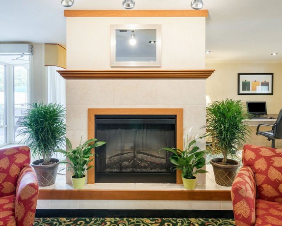 Imagen de los interiores del Hotel Quality Inn, Newark. Foto 17