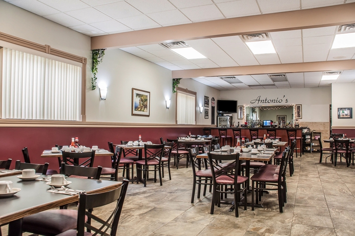 Imagen del bar/restaurante del Hotel Quality Inn - Niagara Falls Blvd. Foto 3