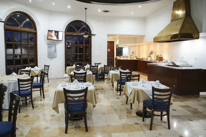 Imagen del bar/restaurante del Hotel Quality Inn Nuevo Laredo. Foto 6