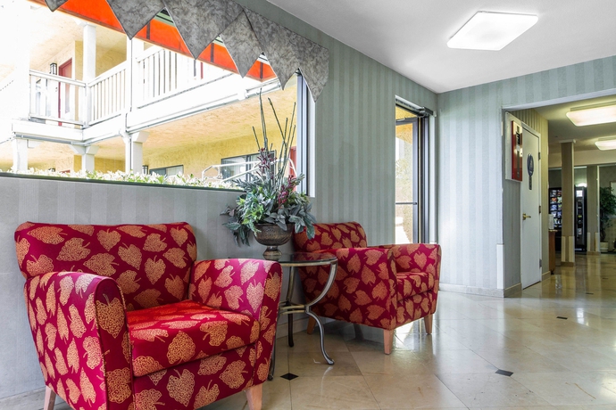 Imagen de los interiores del Hotel Quality Inn Oakland Airport. Foto 12
