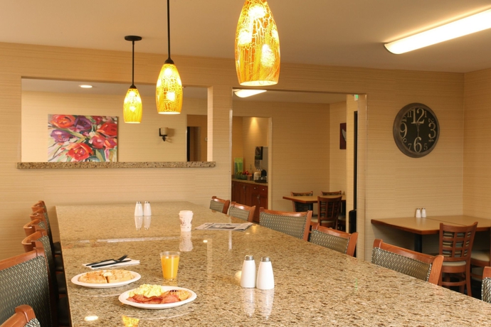 Imagen del bar/restaurante del Hotel Quality Inn Oakwood. Foto 2