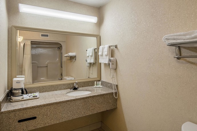 Imagen de la habitación del Hotel Quality Inn Oakwood - Gainesville. Foto 11