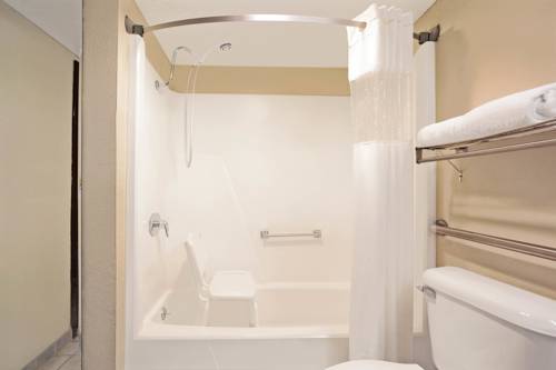 Imagen de la habitación del Hotel Quality Inn, Oklahoma City. Foto 9
