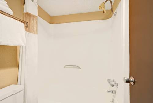 Imagen de la habitación del Hotel Quality Inn, Oklahoma City. Foto 10