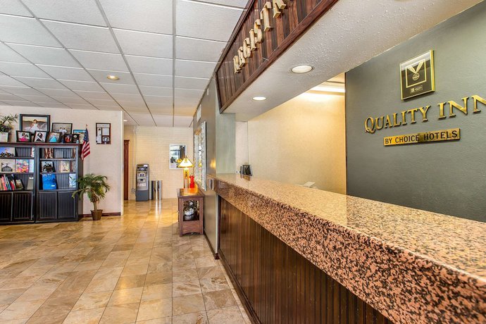 Imagen de los interiores del Hotel Quality Inn On Historic Route 66. Foto 16