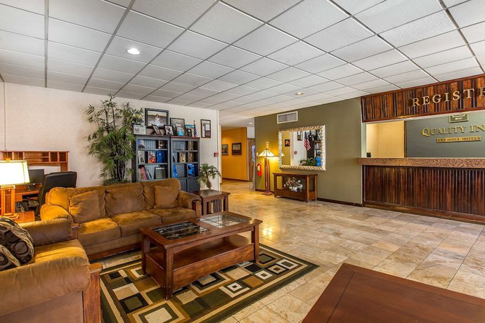 Imagen de los interiores del Hotel Quality Inn On Historic Route 66. Foto 17