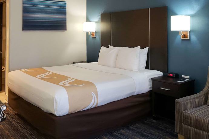 Imagen de la habitación del Hotel Quality Inn Ontario Airport Convention Center. Foto 8