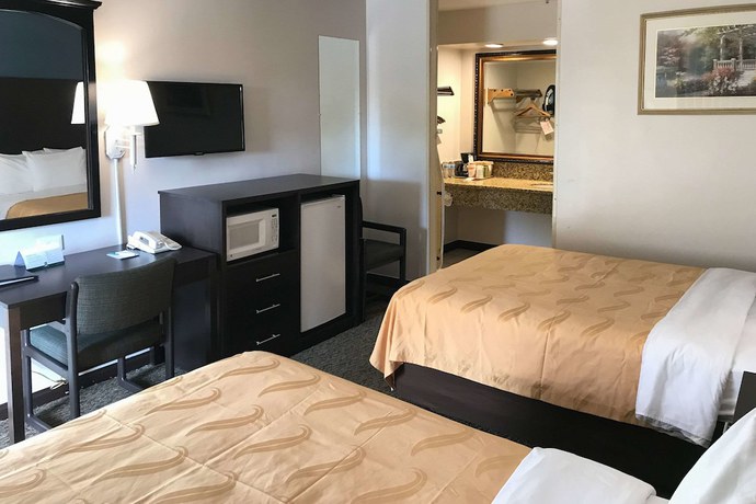 Imagen de la habitación del Hotel Quality Inn Ontario Airport Convention Center. Foto 10