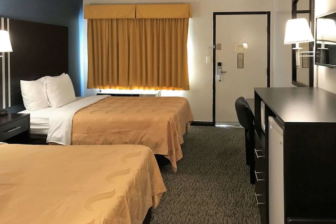 Imagen de la habitación del Hotel Quality Inn Ontario Airport Convention Center. Foto 11