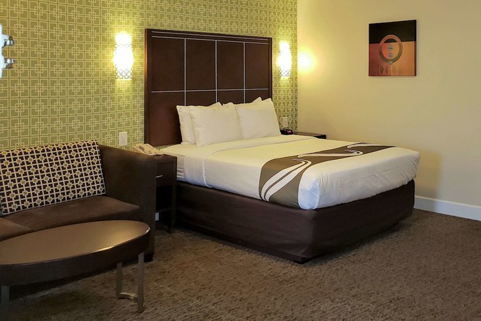 Imagen de la habitación del Hotel Quality Inn Ontario Airport Convention Center. Foto 16