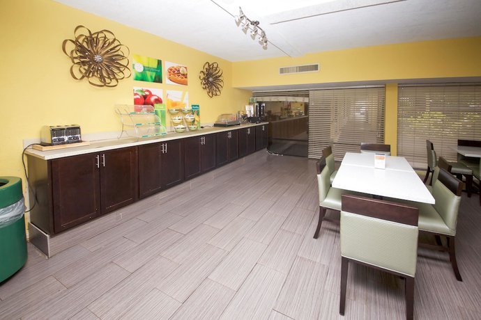 Imagen del bar/restaurante del Hotel Quality Inn Orange Park Jacksonville. Foto 2