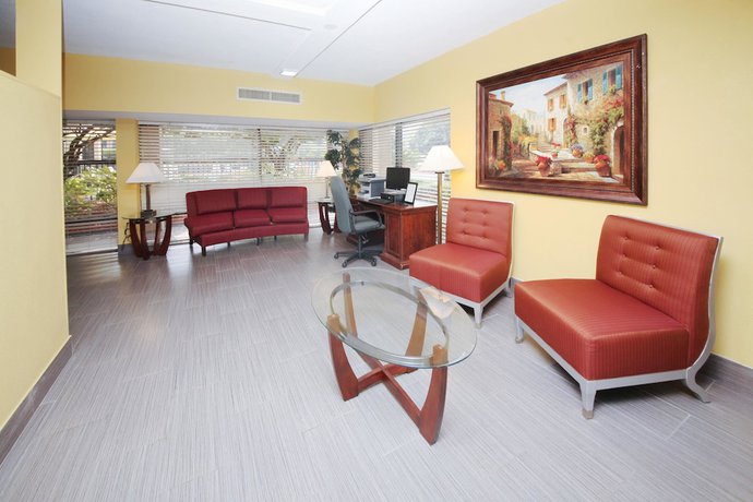 Imagen de los interiores del Hotel Quality Inn Orange Park Jacksonville. Foto 15