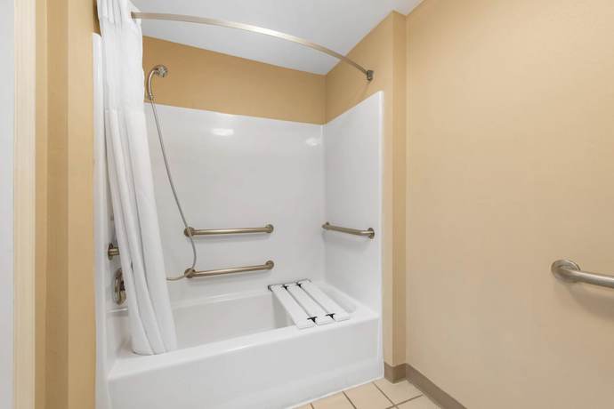 Imagen de la habitación del Hotel Quality Inn Palm Bay - Melbourne I-95. Foto 13