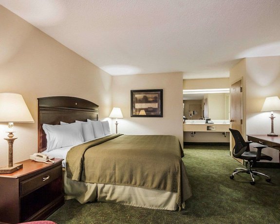 Imagen de la habitación del Hotel Quality Inn, Paris. Foto 6