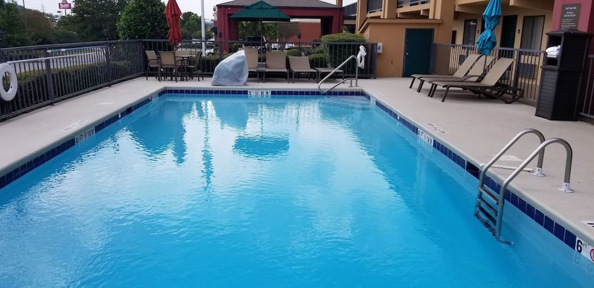 Imagen de la piscina del Hotel Quality Inn Pelham I-65 Exit 246. Foto 20