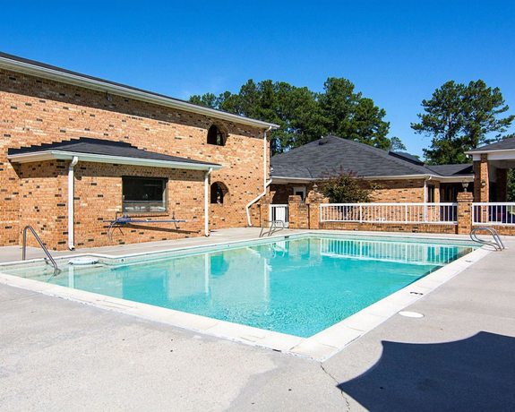 Imagen de la piscina del Hotel Quality Inn Petersburg Near Fort Gregg-adams. Foto 18
