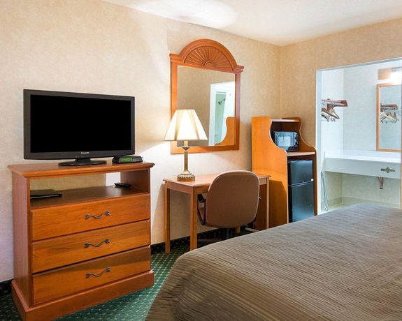 Imagen de la habitación del Hotel Quality Inn Petersburg Near Fort Gregg-adams. Foto 9