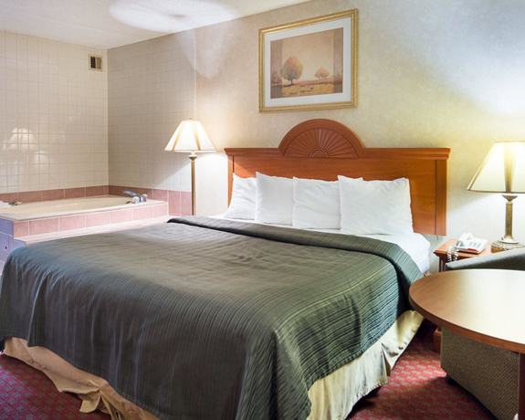 Imagen de la habitación del Hotel Quality Inn Petersburg Near Fort Gregg-adams. Foto 10