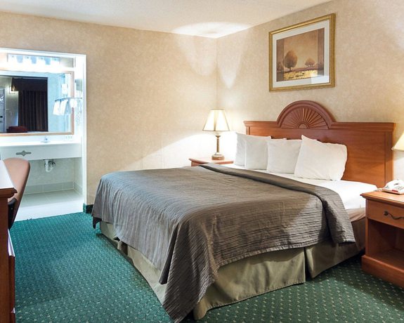 Imagen de la habitación del Hotel Quality Inn Petersburg Near Fort Gregg-adams. Foto 11